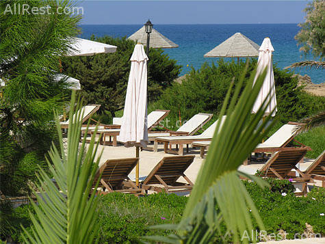 The Bay Hotel & Suites 3